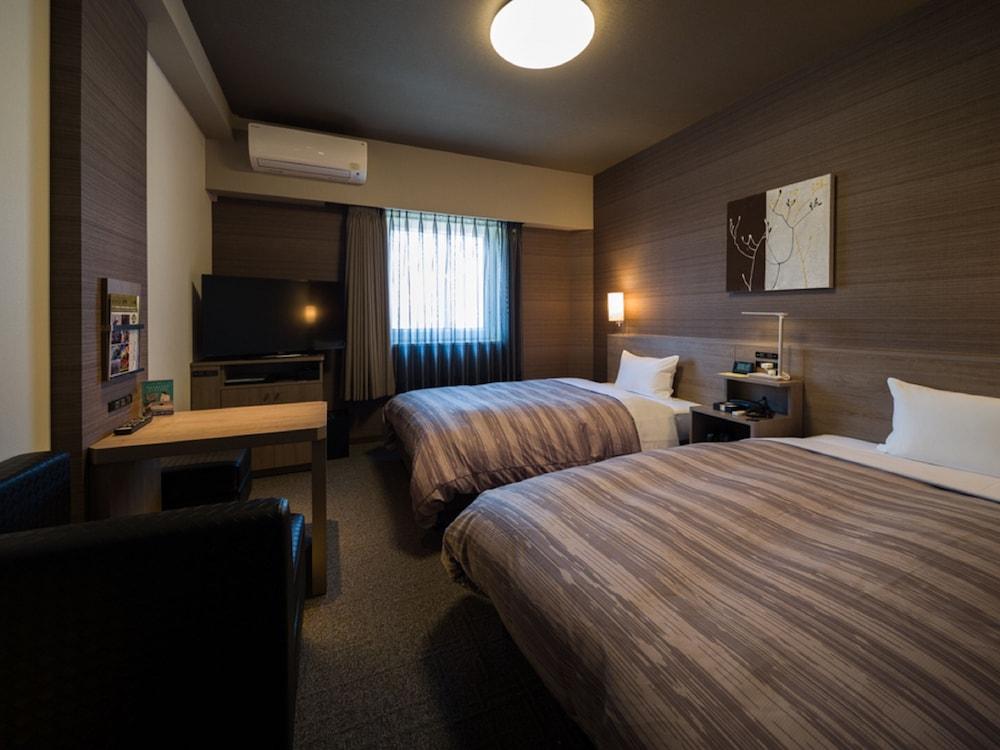Hotel Route-Inn Komoro Экстерьер фото